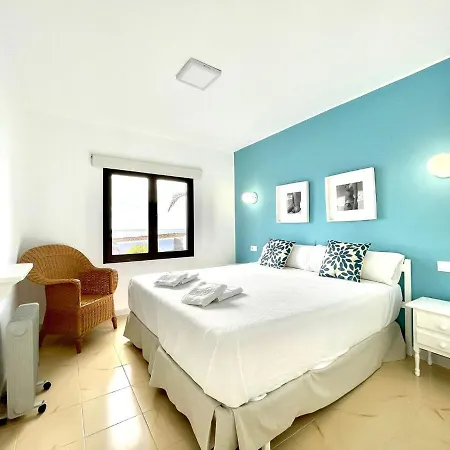 Estupenda Con Vistas Al Mar, Freewifi, Acceso Directo A La Playa En *