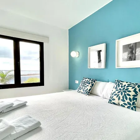Villa Estupenda Con Vistas Al Mar, Freewifi, Acceso Directo A La Playa En
