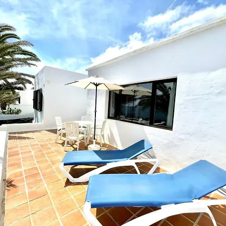 Villa Estupenda Con Vistas Al Mar, Freewifi, Acceso Directo A La Playa En Charco del Palo